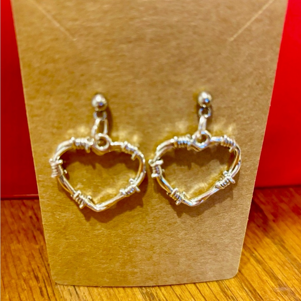 Antique Heart Punk Style Hollow Heart Pendant Earrings